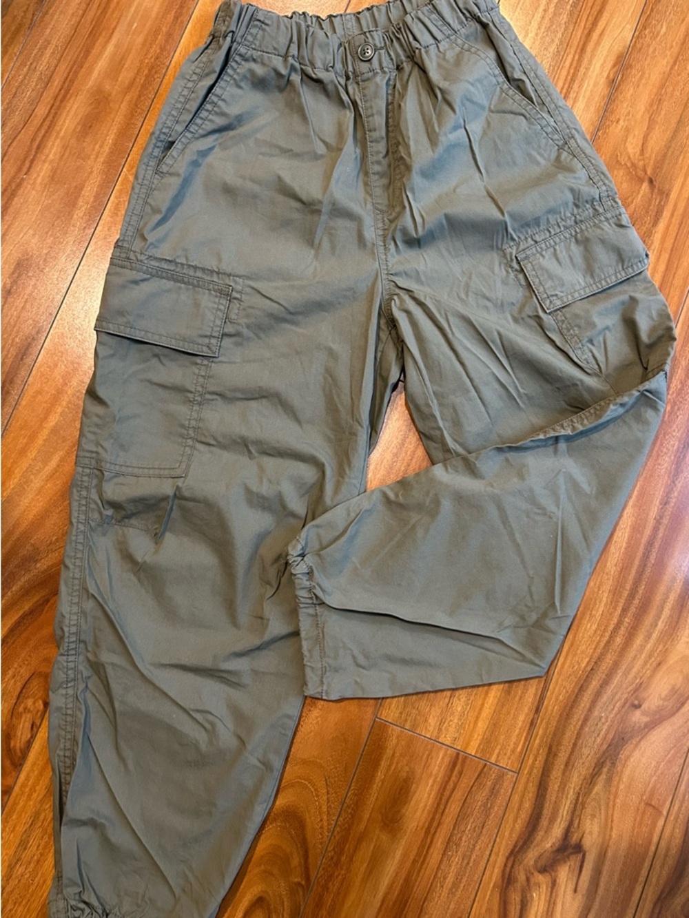 Uniqlo Olive Green Cargo Jogger Pants Cotton Youth size 9-10